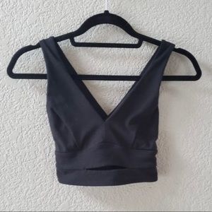 Manduka XS black key hole sports yoga bra